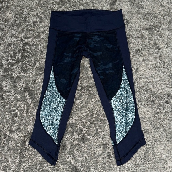 •Lululemon Wunder Under Crop *Full-On Luon• - Picture 5 of 10